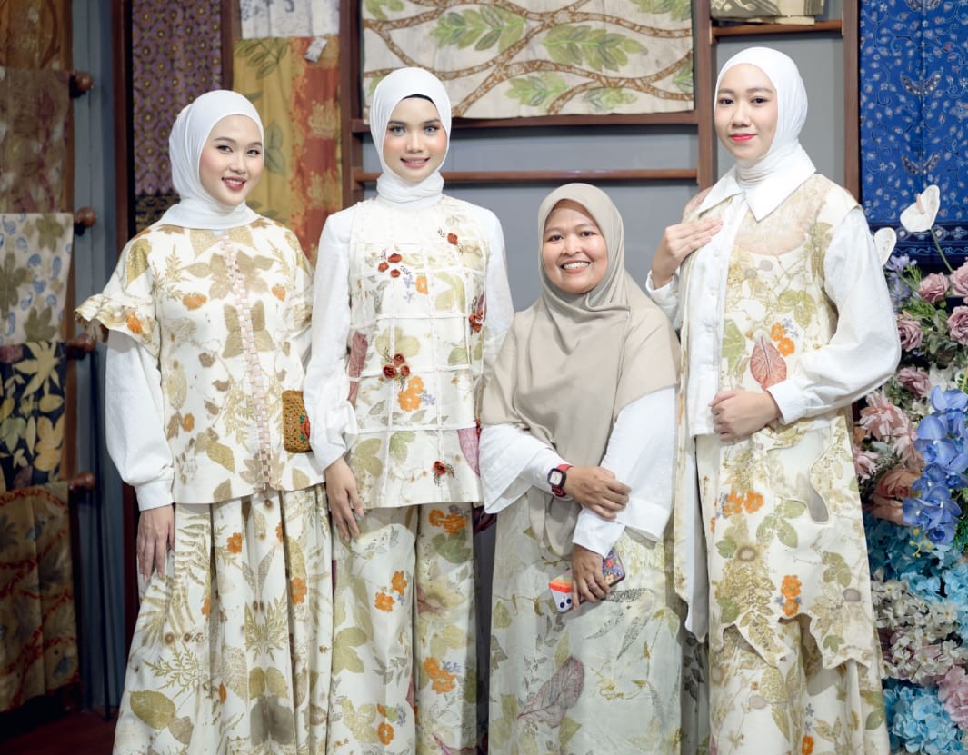 Pemandangan alam bahan ecoprint Usimodist
